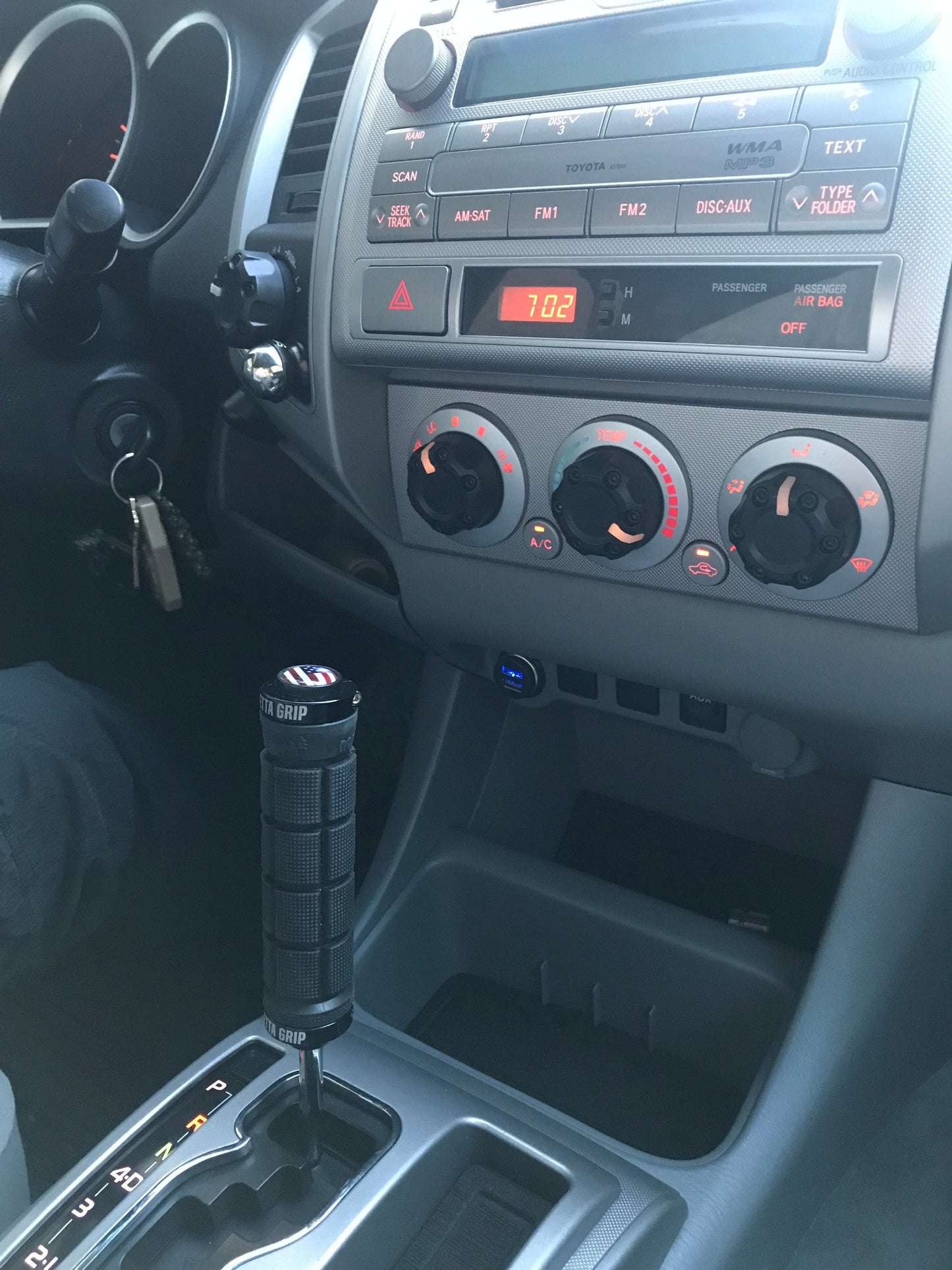 4x4 / Climate Knob (2005-2015 Tacoma, 2007-2013 Tundra) - 1 PACK - CEMENT