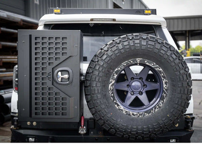 Universal Overland Storage Box (19x28x15)