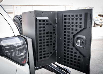 Universal Overland Storage Box (19x28x15)