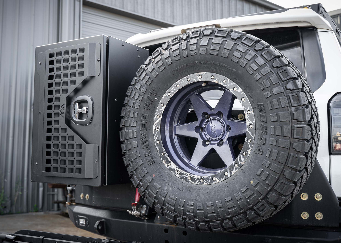 Universal Overland Storage Box (19x28x15)