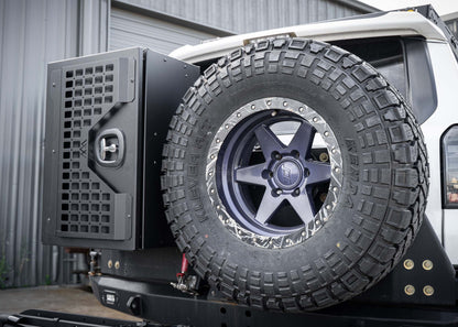 Universal Overland Storage Box (19x28x15)