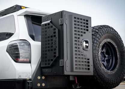 Universal Overland Storage Box (19x28x15)