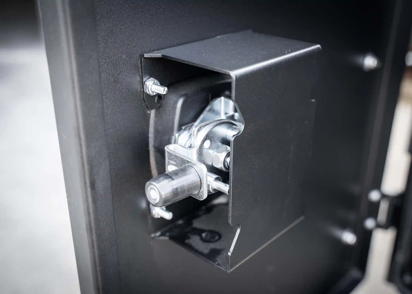 Universal Overland Storage Box (19x28x15)